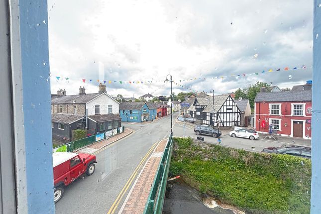 Apartment at Ty Dyfed,, The Square, Tregaron photo 4