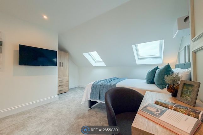 1-bed house on Ashley Road, Poole, £750/mo