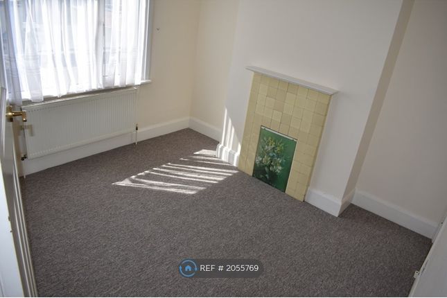 Flat to rent in North Street, Rochford