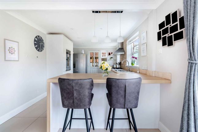35 Osprey Drive, Uckfield photo 2