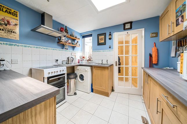 Thumbnail Terraced house for sale in Victoria Road, Chislehurst