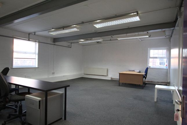 Office to let in Business Centre, Whickham View, Benwell