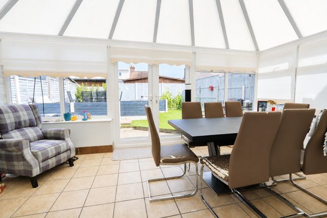 19 Glenridding, Benfleet, Essex photo 4