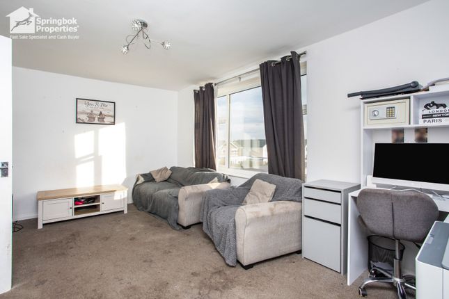 6 Crescent Court, Cardigan Place, Blackpool photo 3
