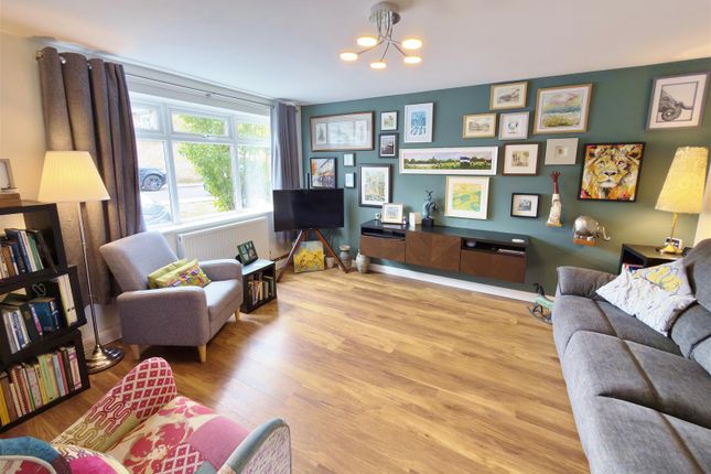 12, Ontario Close, Worthing photo 3