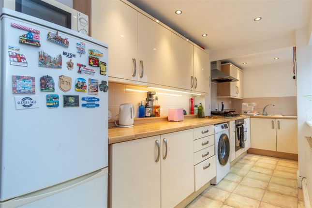 12, Lark Hill, Preston photo 3