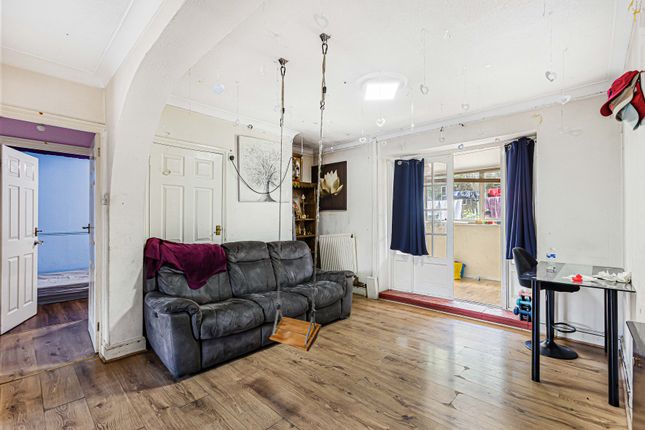 9 & 9B, Wallingford Walk, St Albans photo 3
