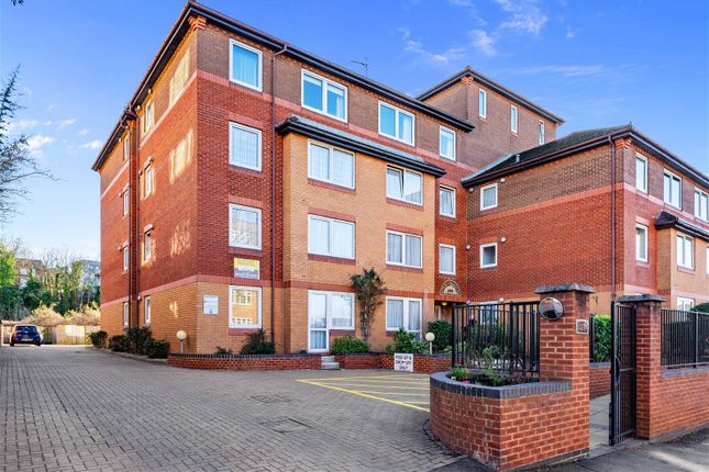 Flat for sale in St. Marks Hill, Surbiton