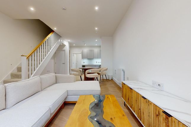 33 Handley Drive, London photo 2