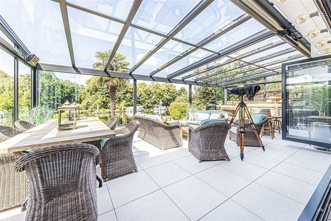 5, Kingswood Creek, Wraysbury Staines photo 4
