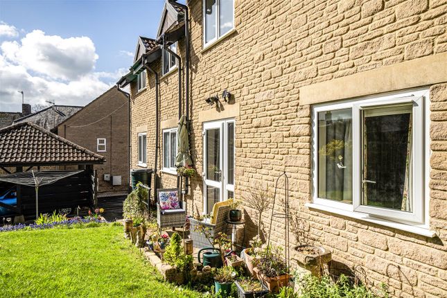 Flat 24, Hanover Court, Hogshill Street, Beaminster photo 2