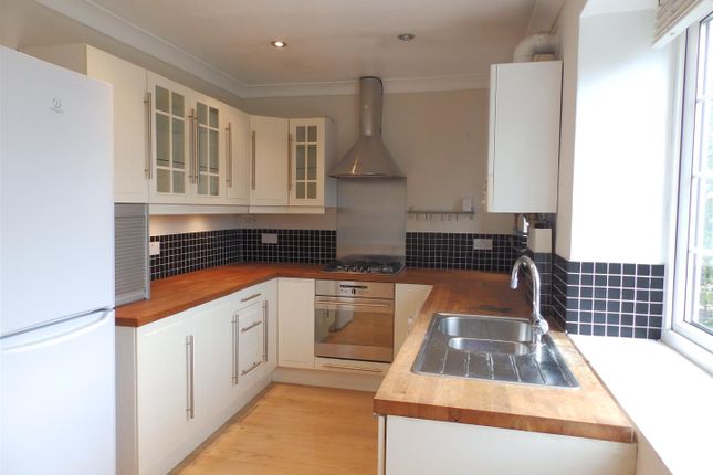 72 Hook Road, Surbiton photo 4