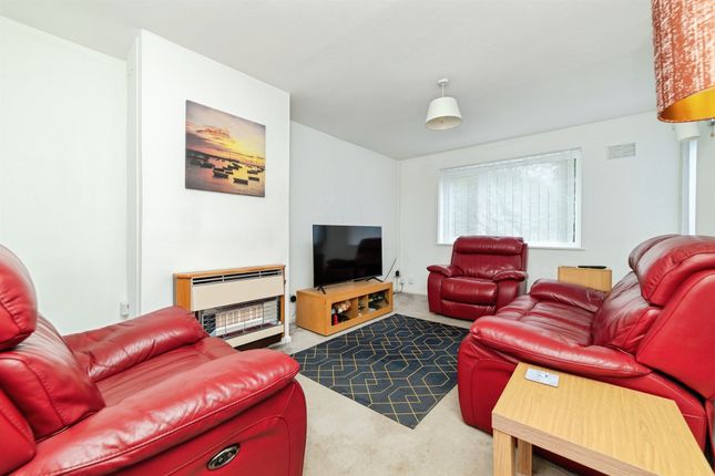 91, Wigram Way, Stevenage photo 3
