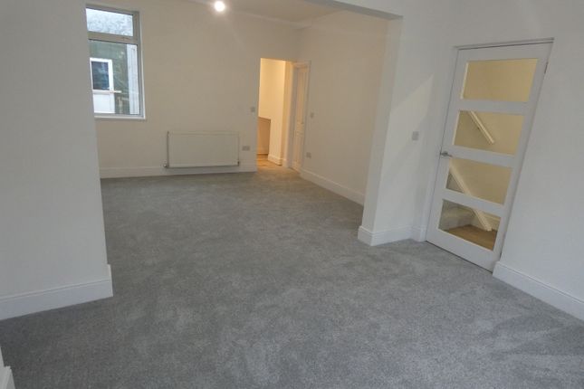5, Godfrey Avenue, Glynneath photo 2