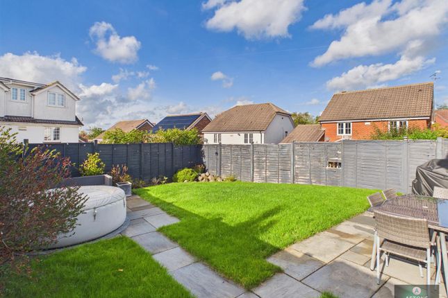 Harper Drive, Crawley photo 4