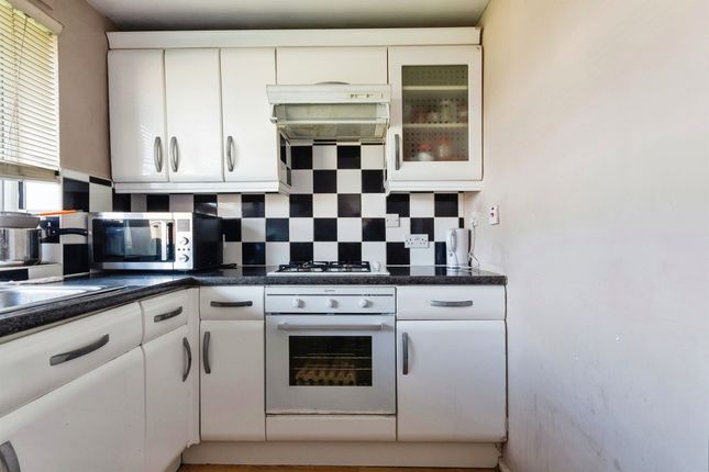 Thumbnail Maisonette for sale in Staindale Court, Aspley, Nottingham