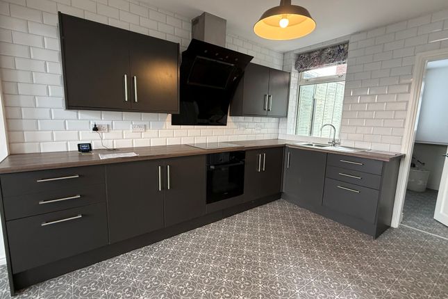 2-bed terraced on 11, Victoria Street, ROTHERHAM, £750/mo