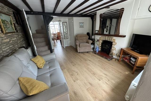 2, Mount Pleasant, Lechlade photo 2