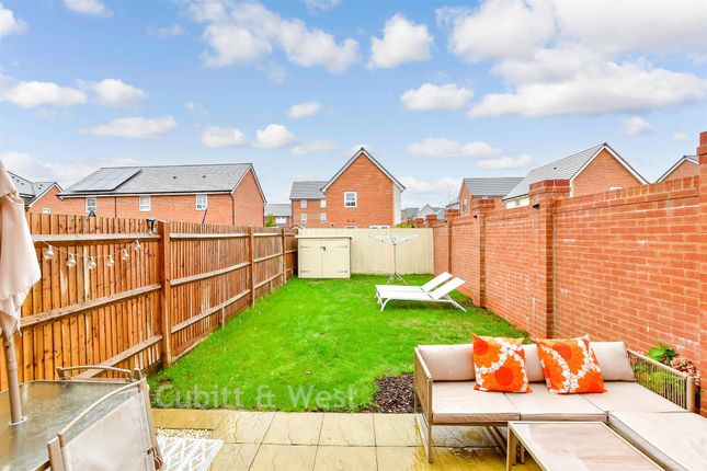 3-bed detached on 62, Mulberry Walk, Havant, £410,000