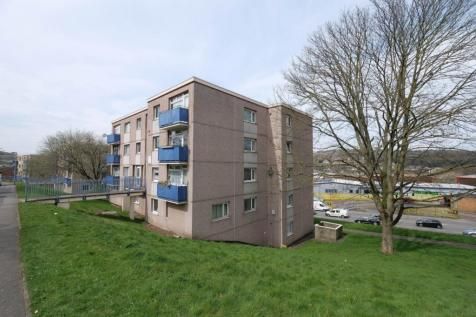 Thumbnail Property for sale in Leeds Road, Shipley