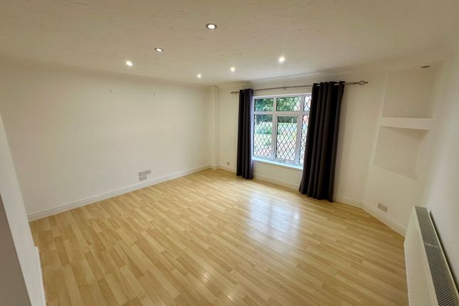 13, The Hall Close, BURY ST. EDMUNDS photo 3