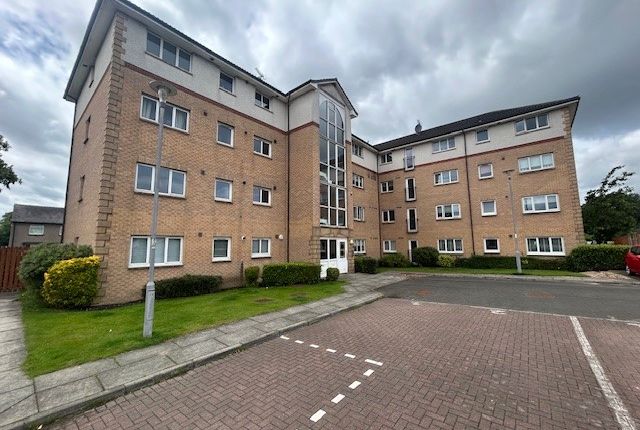 Thumbnail Flat to rent in Highgrove Road, Renfrew