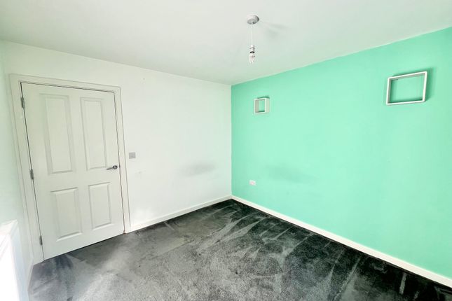 Flat to rent in St. Johns Close, Peterborough