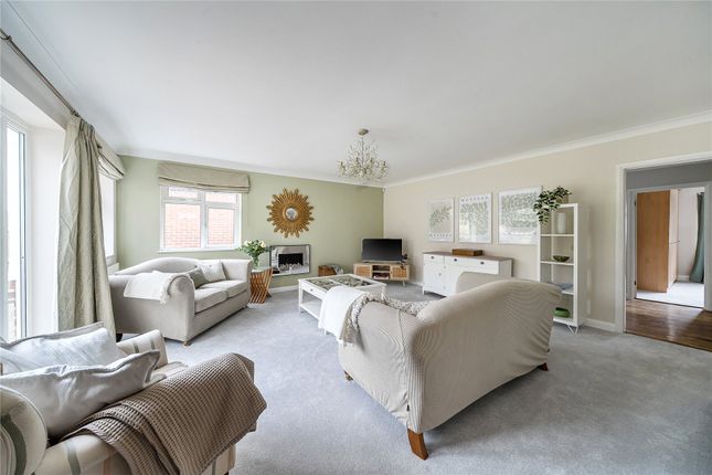 5, Hardcourts Close, West Wickham photo 2