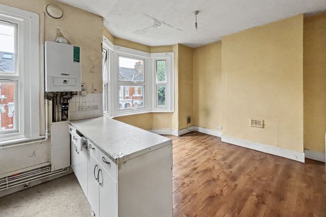 16c Gosberton Road, Balham photo 4