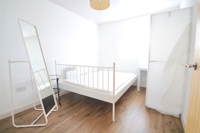 Flat to rent in The Roundhouse, Gunwharf Quays, Portsmouth