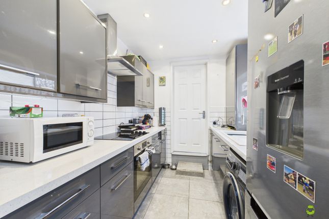25, Lyndon Road, Belvedere photo 4