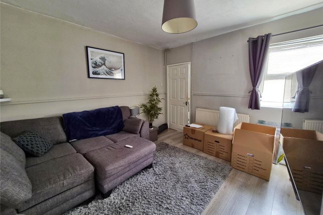 20, Gatewen Road, Wrexham photo 2