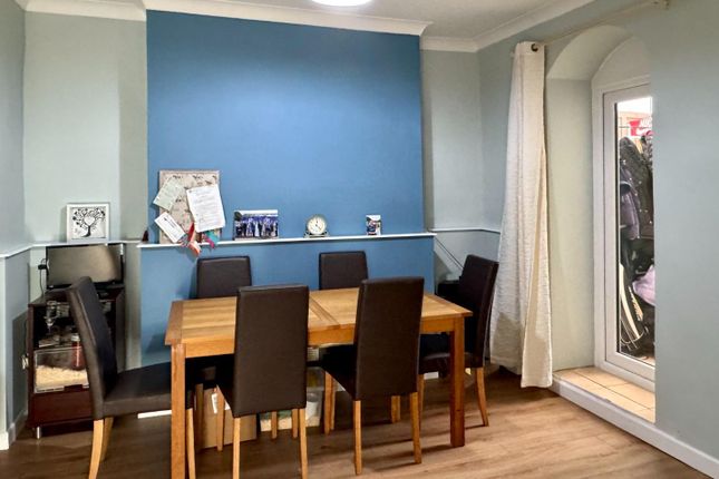 11, Bridge Street, Cogan photo 3