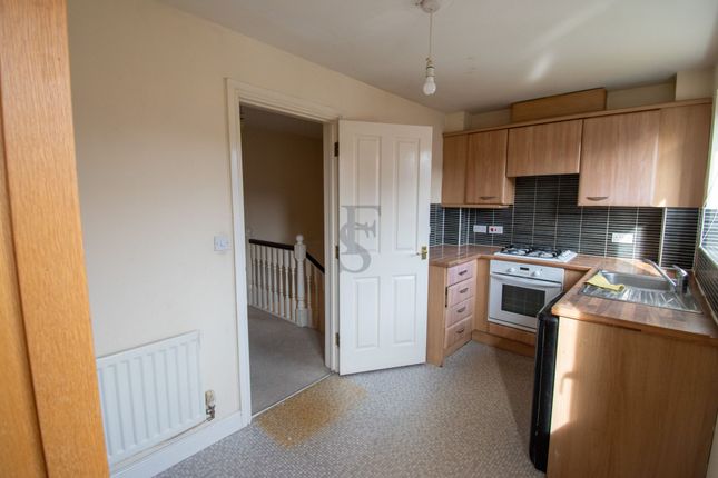 Town house for sale in Brompton Road, Hamilton, Leicester