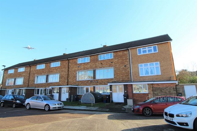 Thumbnail Maisonette to rent in Stratton Close, Hounslow