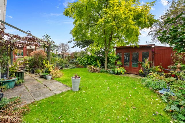 31 Burns Grove, Warrington photo 4