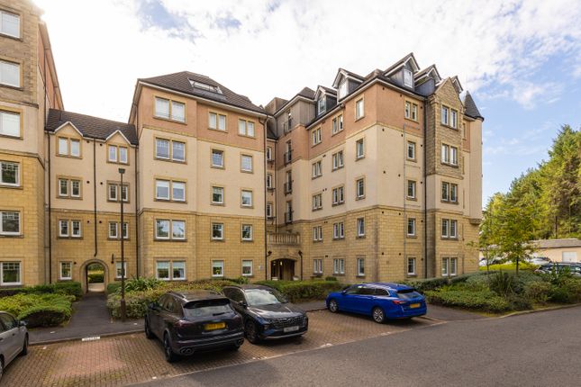 2-bed flat on 126, Eagles View, Livingston, £175,000