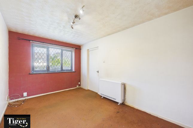 24 Cleves Court, Dalkeith Avenue, Blackpool photo 3