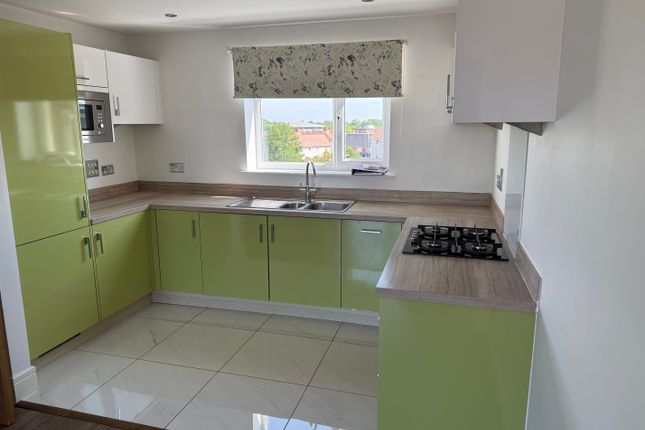 46, Milton Keynes photo 2