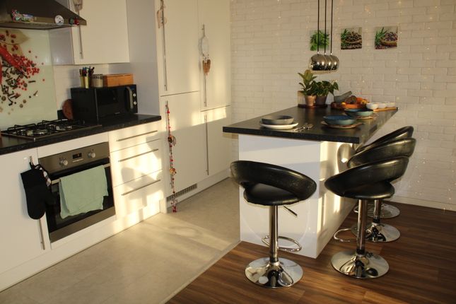 Dining Area (2)