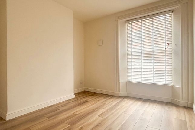 Flat 1, 145 Southgate Street, Gloucester photo 2
