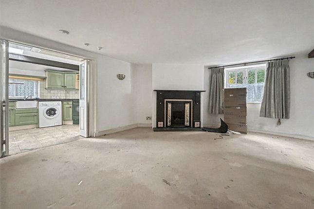 1 Raleigh Lodge,, Westbury, Dorset photo 2