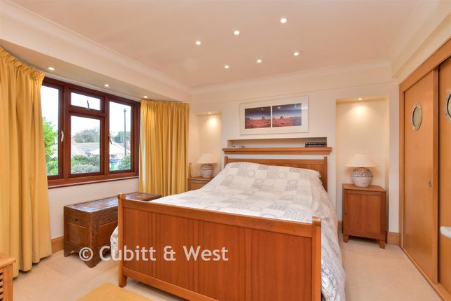 47, Central Avenue, Telscombe Cliffs photo 4