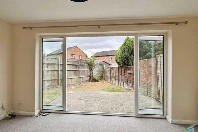 39, Bishops Green, Ashford photo 5