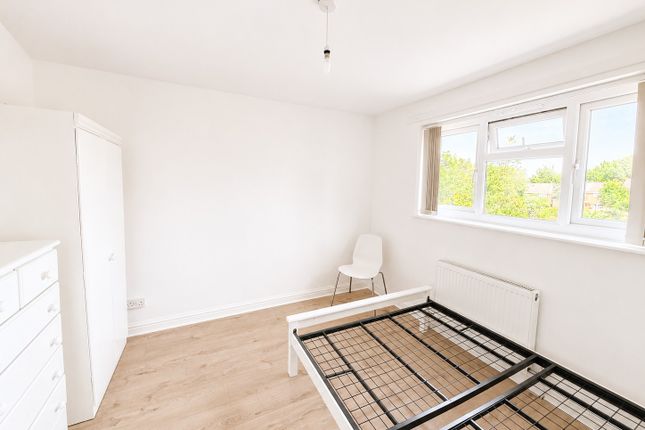 Room Two, Basildon photo 5