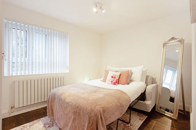 Flat to rent in Barclay Close, Cassidy Road, London
