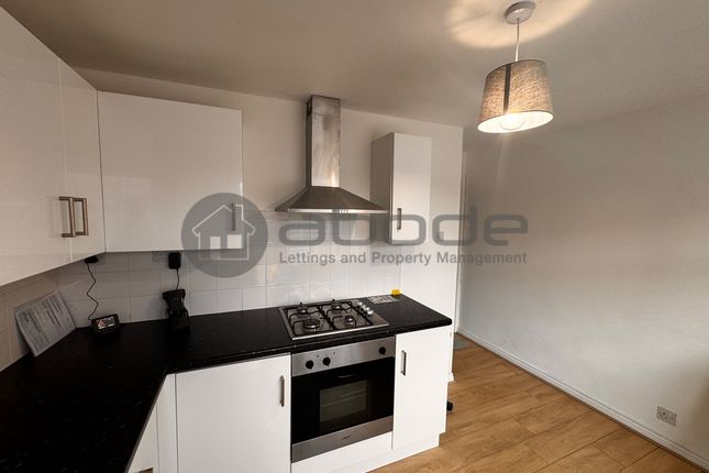 124, Northfield Lane, Rotherham photo 2