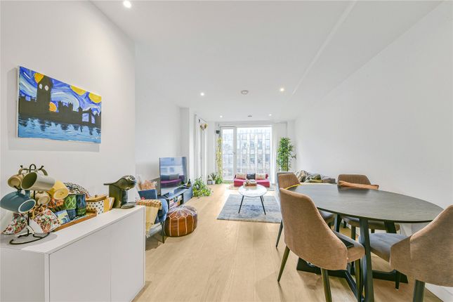 Thumbnail Flat for sale in Cynthia Street, London