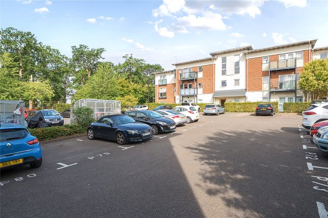 1-bed flat on MTVH SO - Flat 8, Chestnut Court,, Park View Road, Surrey, £130,500