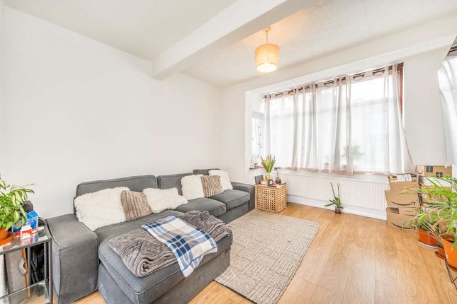 121, Sherwood Avenue, London photo 4